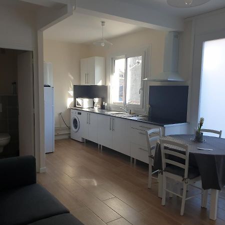 Appartement T4 Lumineux Avec Balcon - 3Eme Etage Sans Ascenseur Tarbes Eksteriør billede