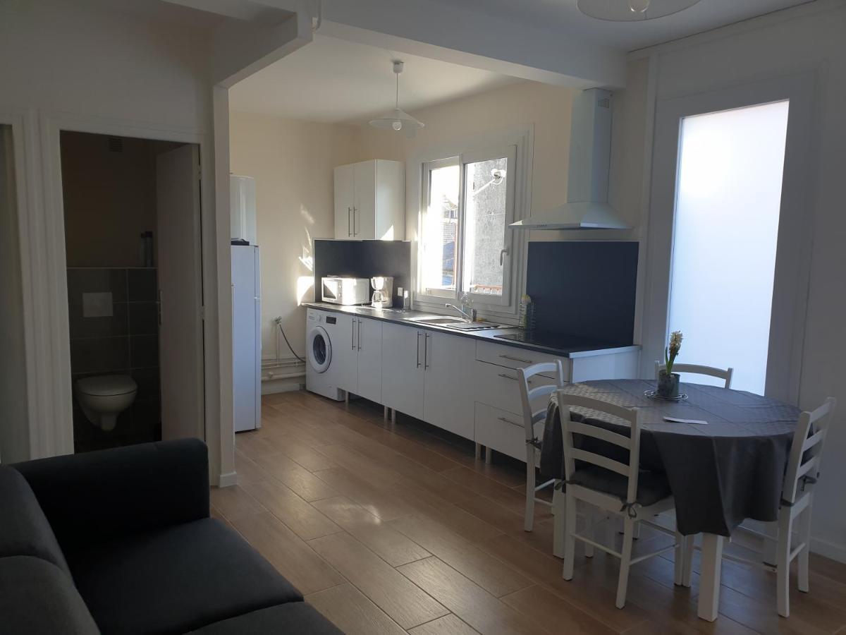 Appartement T4 Lumineux Avec Balcon - 3Eme Etage Sans Ascenseur Tarbes Eksteriør billede